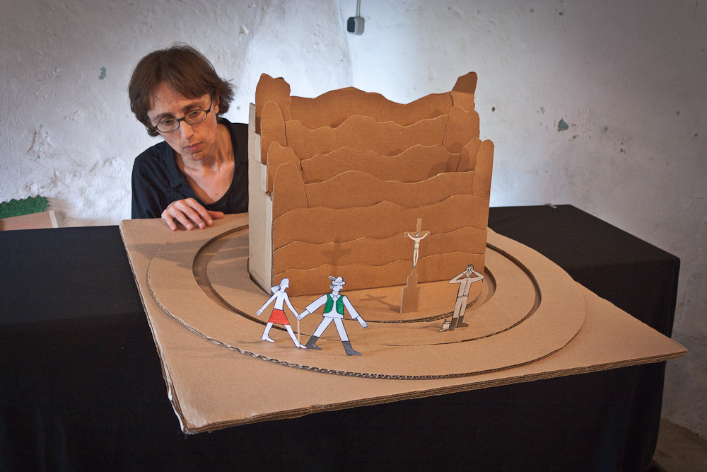 Papiertheater-Szene