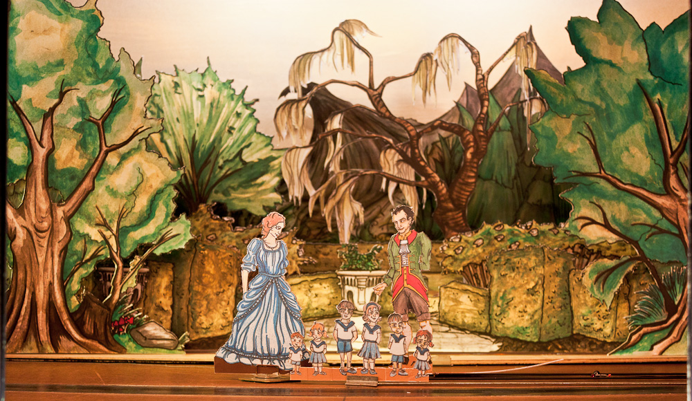 Papiertheater-Szene