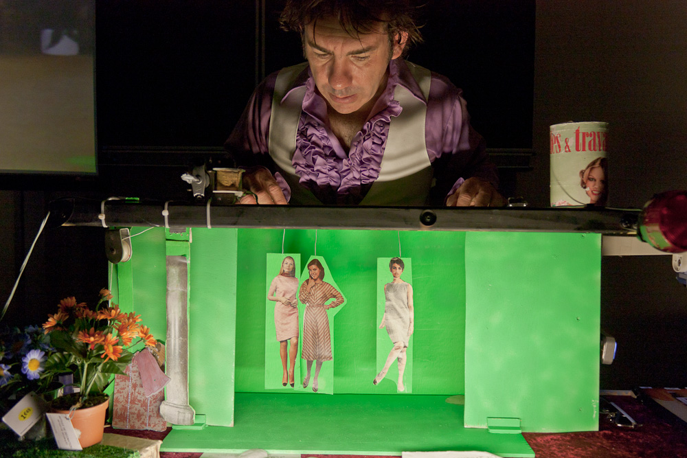 Papiertheater-Szene