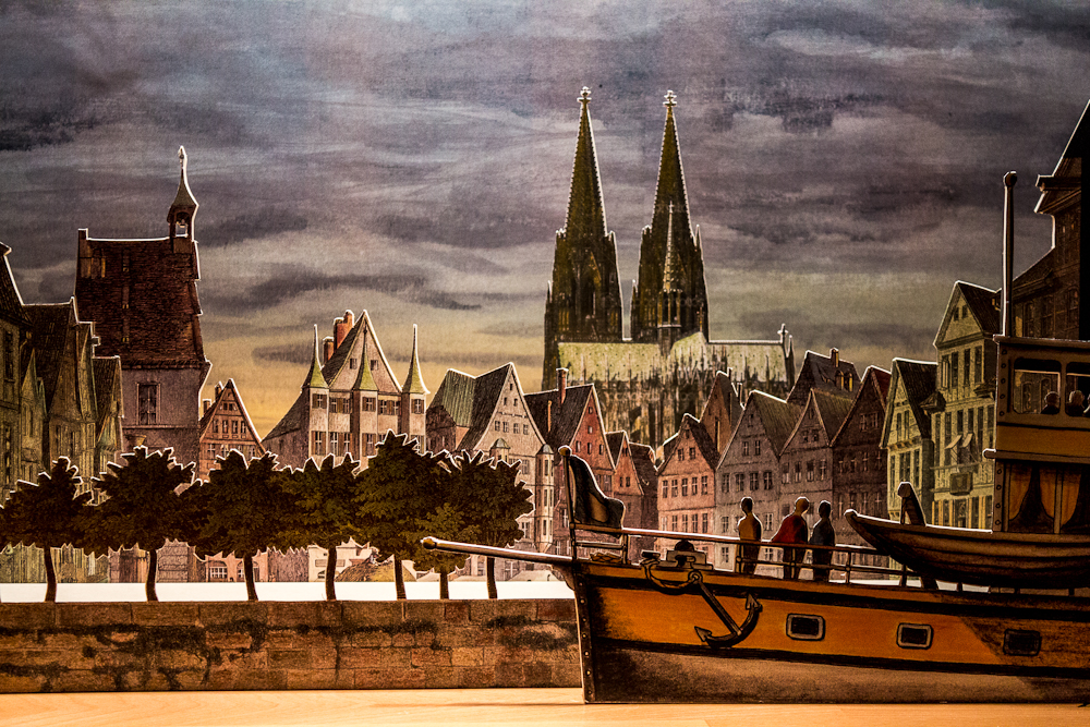 Papiertheater-Szene