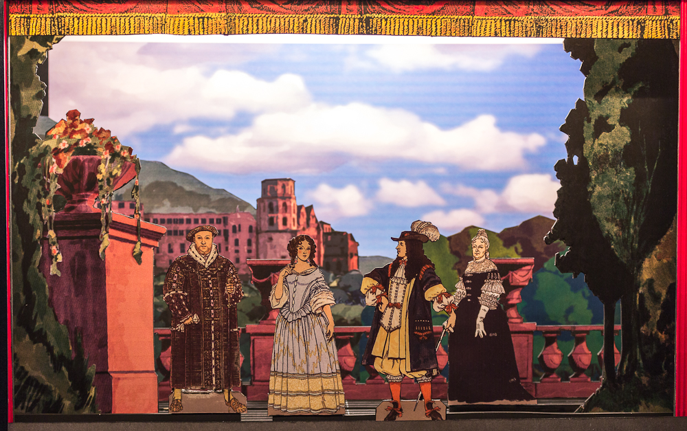 Papiertheater-Szene