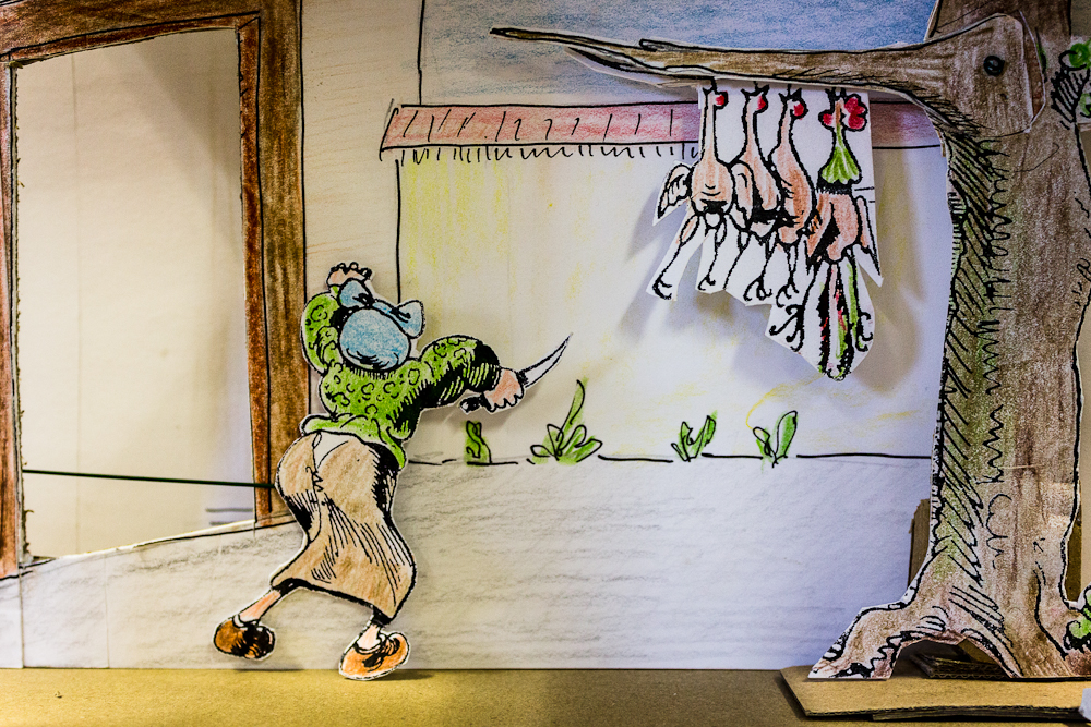 Papiertheater-Szene
