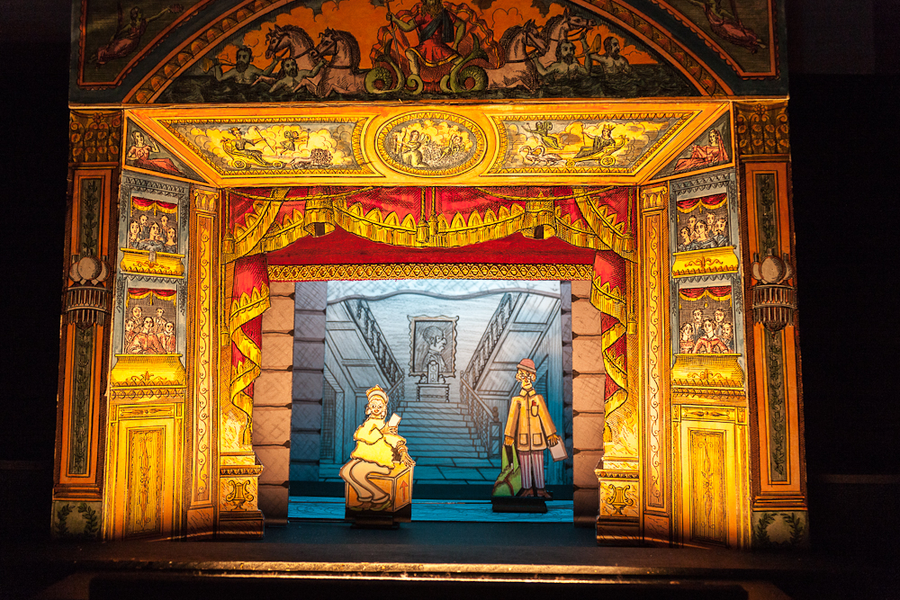 Papiertheater-Szene