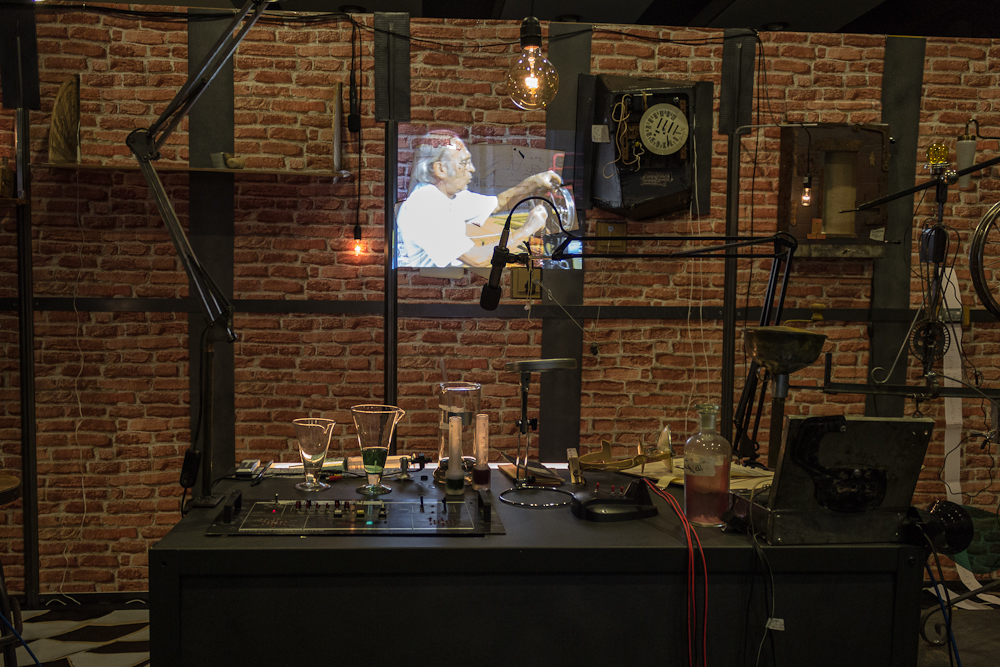 Papiertheaterbild