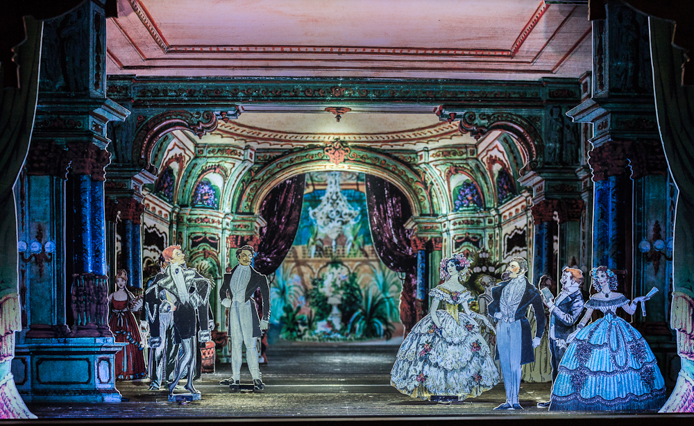 Papiertheater-Szene