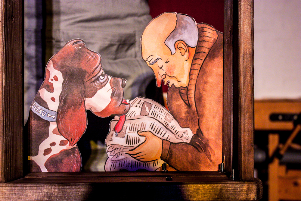 Papiertheaterszene