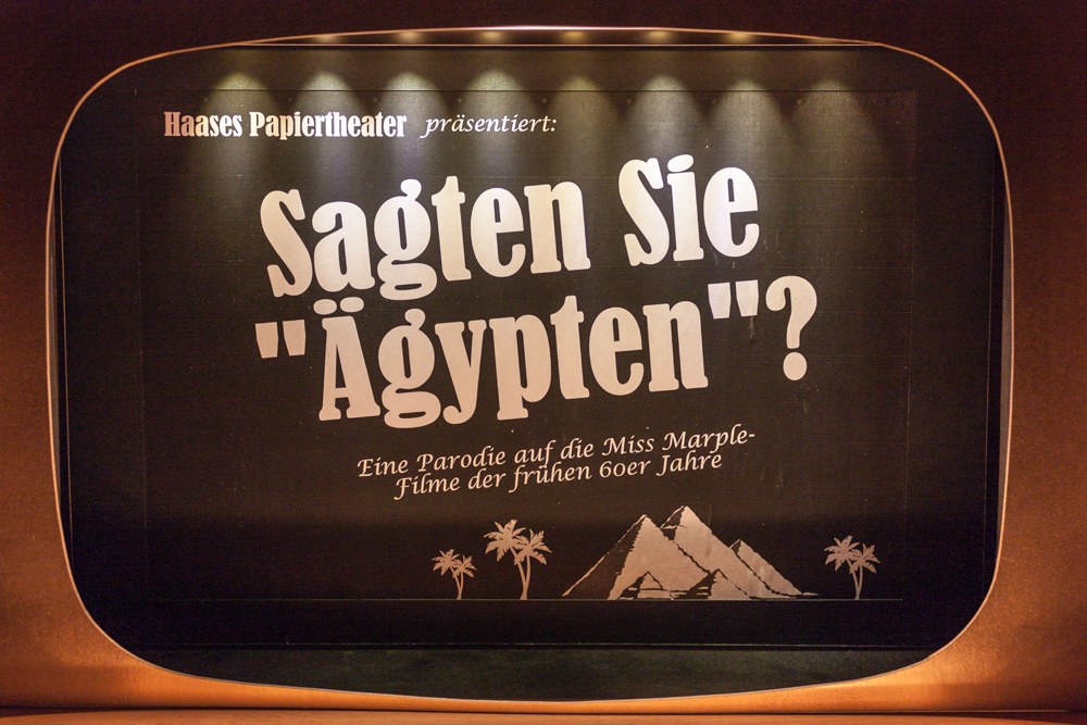 Papiertheaterszene