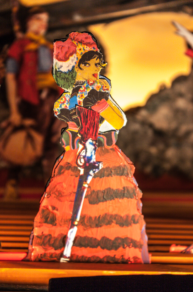 Papiertheaterszene