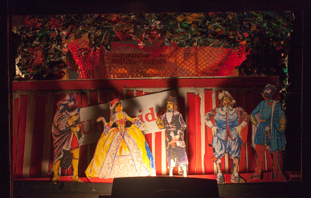 Papiertheaterszene
