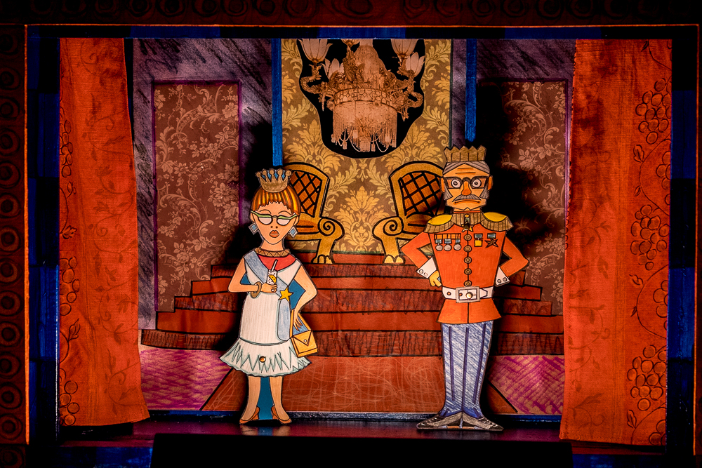 Papiertheaterszene