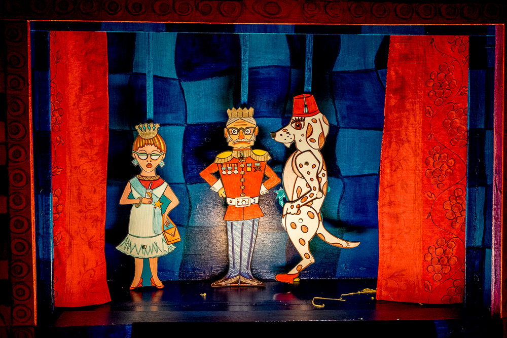 Papiertheaterszene