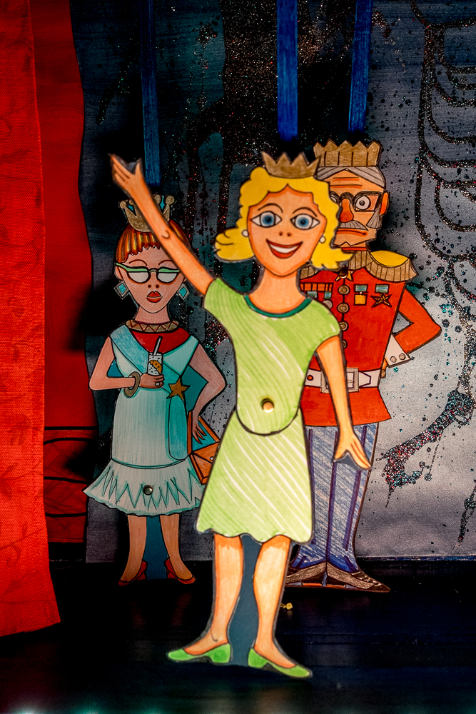 Papiertheaterszene