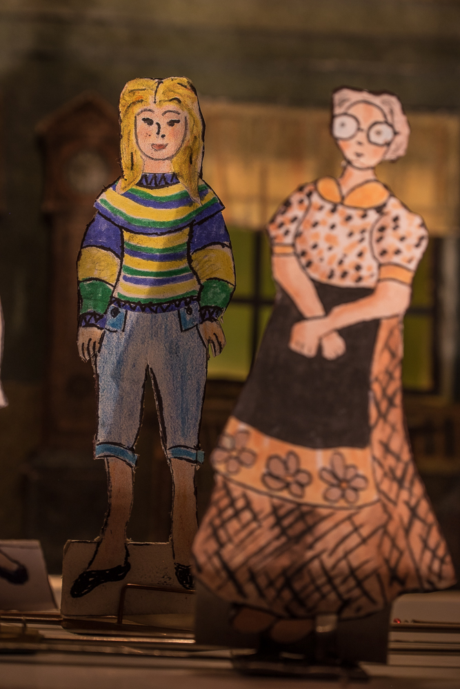Papiertheaterszene