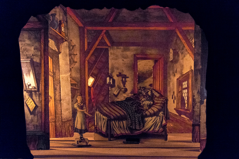 Papiertheaterszene