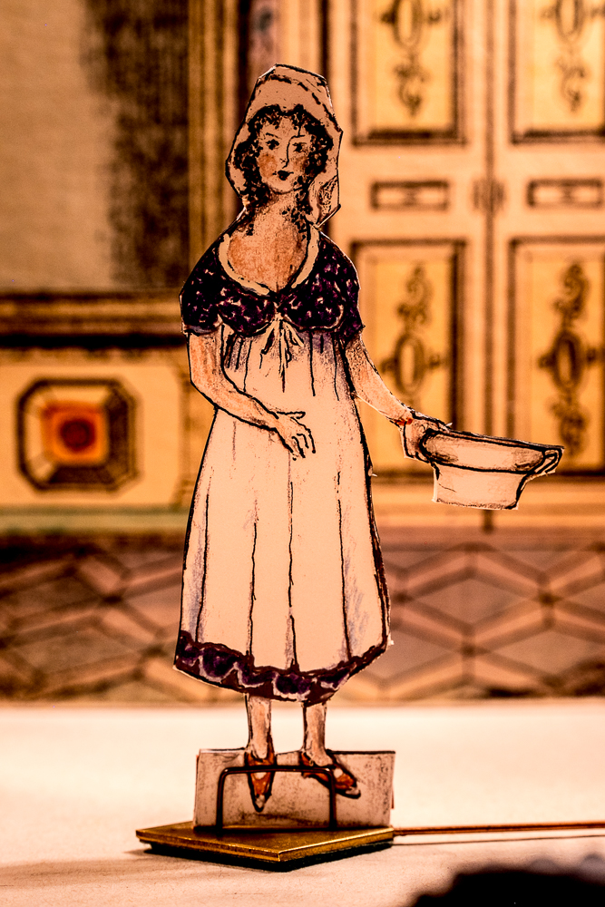 Papiertheaterszene