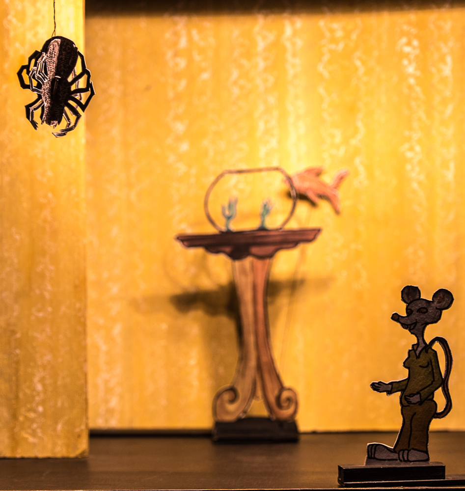 Papiertheaterszene